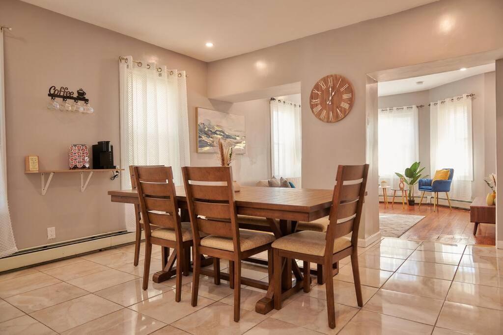 Cozy Apartment 1St 10Min Walk Downtown And City View Providence Luaran gambar