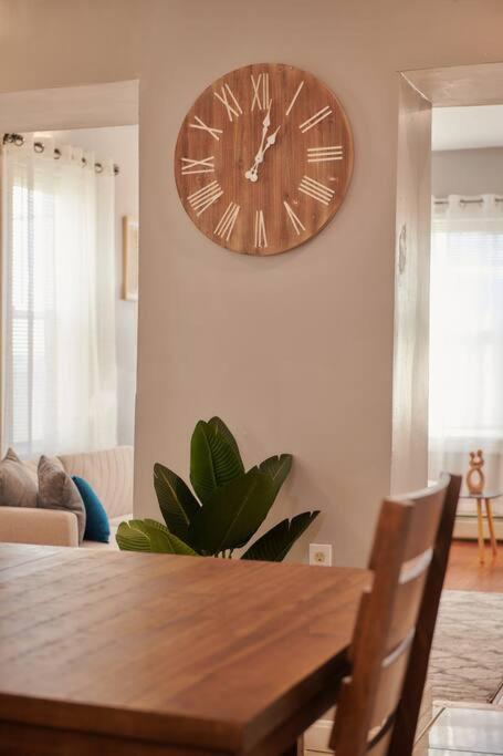 Cozy Apartment 1St 10Min Walk Downtown And City View Providence Luaran gambar