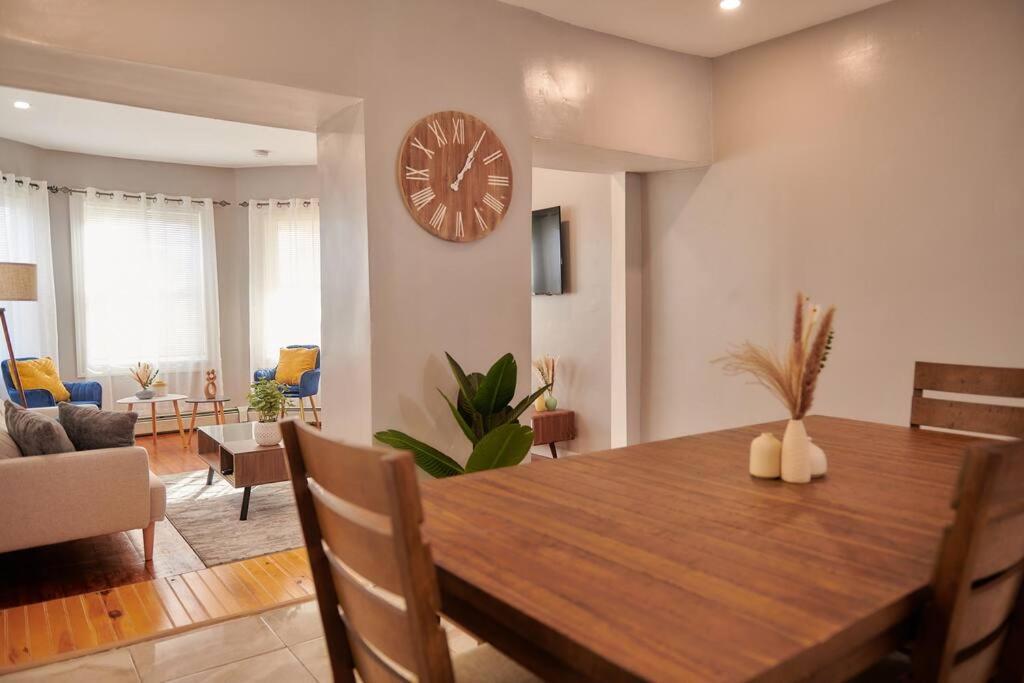 Cozy Apartment 1St 10Min Walk Downtown And City View Providence Luaran gambar
