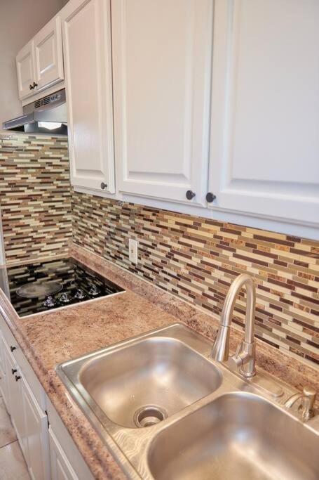 Cozy Apartment 1St 10Min Walk Downtown And City View Providence Luaran gambar